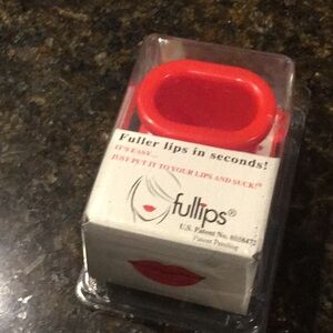 Fullips lip plumper party brunch beauty travel cowgirl rodeo queen